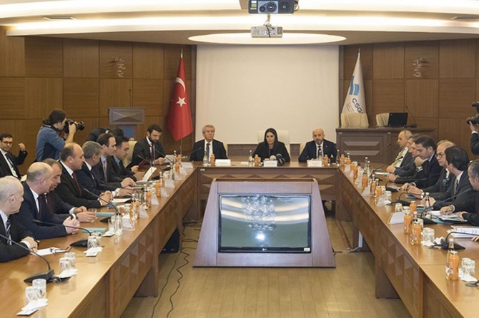 Destheqa esxerî diyar bû