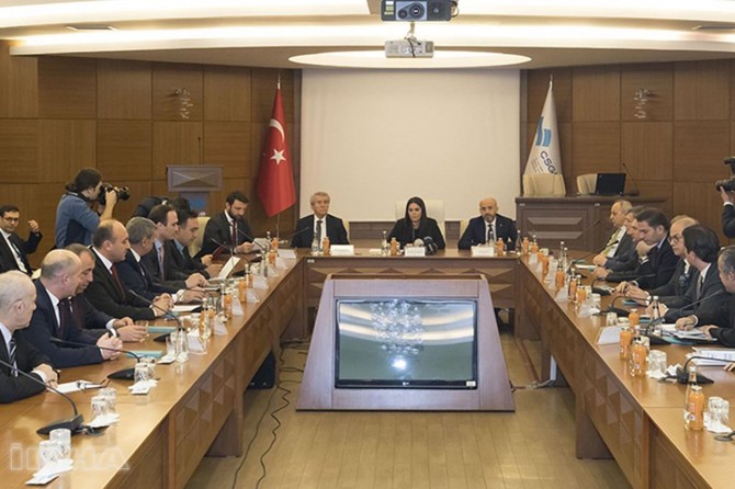 The minimum wage raises 14 percent in Turkiye