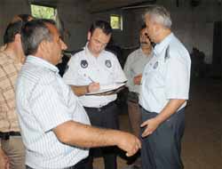 Bursa' da Açık Alanda Kurbanlık Hayvan Beslemeye Zabıta Engeli