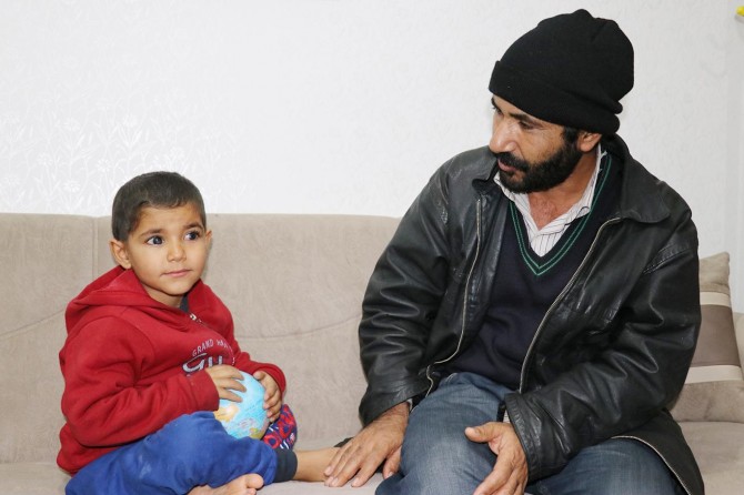 ​"Tek isteğim çocuğumun tekrar görmesi"