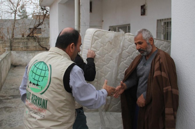 Umut Kervanından Suriyeli aileye yardım eli