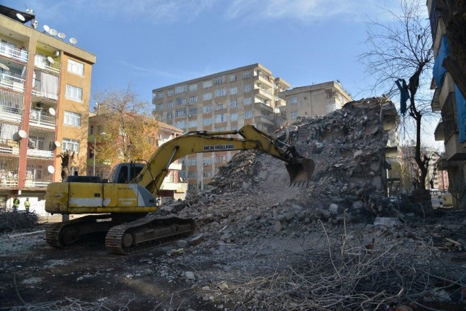 Diyarbakır’da yeni bağlantı yolları çalışmaları devam ediyor