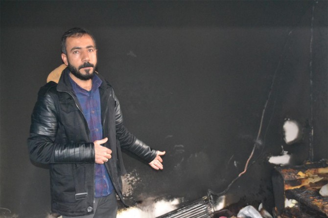 Viranşehir'de klimadan çıkan yangın evi küle çevirdi