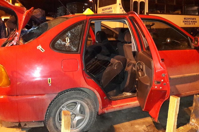 ​Diyarbakır’da park halindeki otomobile ateş edildi