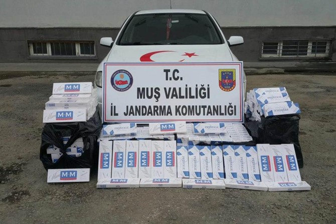 Evde yapılan aramada 3 bin 500 paket kaçak sigara ele geçirildi
