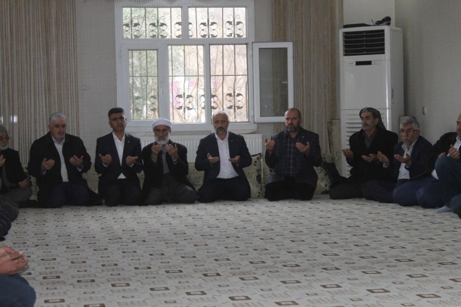 HÜDA PAR aralarında husumet bulunan aileleri barıştırdı