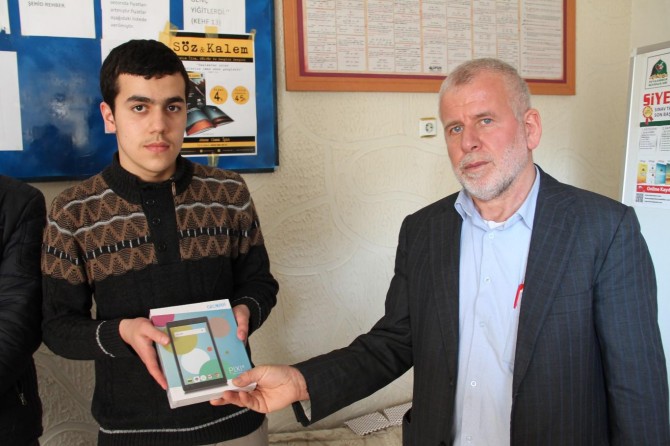 Mardin’de meal sınavında dereceye girenlere ödülleri verildi