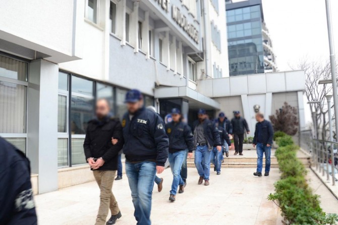 Elazığ merkezli FETÖ operasyonu: 5 gözaltı