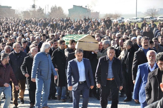 Batmanlı iş adamı binlerce seveni tarafından uğurlandı