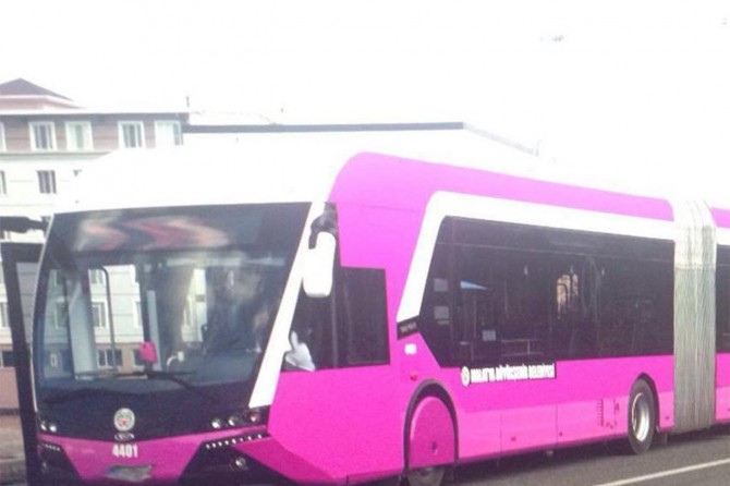 "Pembe otobüs talebimiz çarpıtılmaya çalışılıyor"
