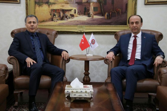 Gaziantep Valisi Şanlıurfa Valiliğini ziyaret etti
