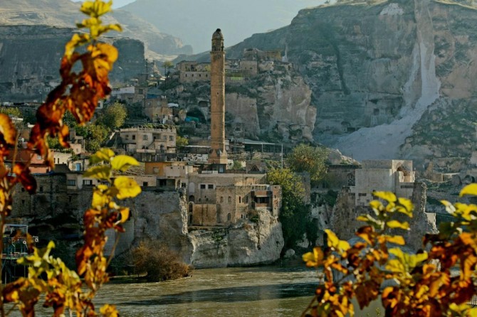 Bi dîmenan spehî û xweşikbûna bajêra kevnar û dîrokî