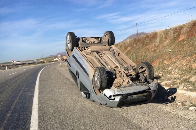 Batman’da kamyonet takla attı