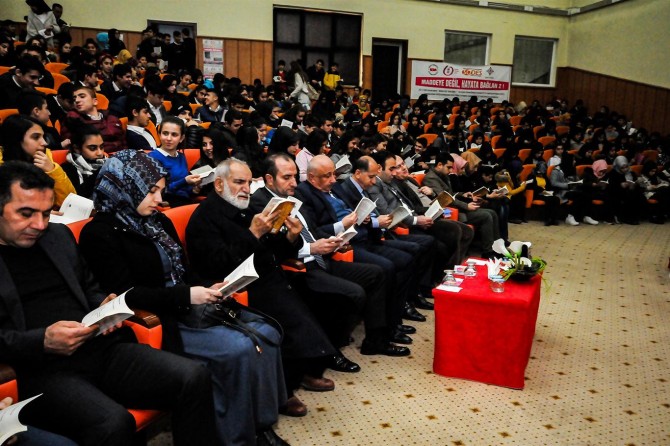 "Dinimiz İslam’ın ilk emri okumaktır"