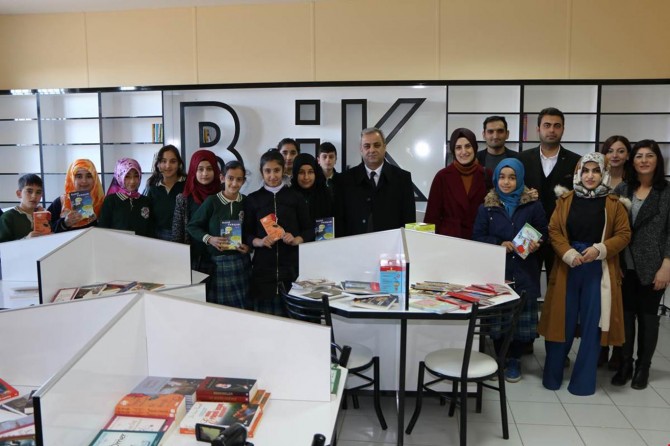 İl Özel İdaresinden köy okuluna kitap bağışı