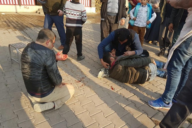 Motosikletler kafa kafaya çarpıştı: 2 yaralı