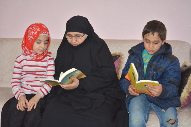 ​Siyer Sınavı'na nine ve torunlar beraber hazırlanıyor