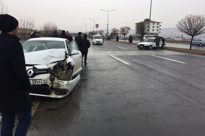Elazığ'da trafik kazası: 1 yaralı