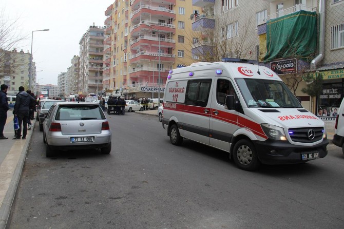 ​Diyarbakır’da silahlı kavgada yaralananlardan 2’si hayatını kaybetti