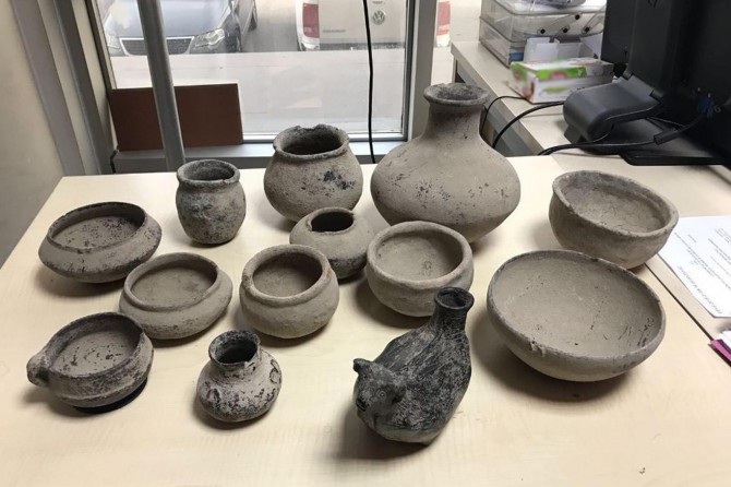 Van'da gümrük kaçağı tarihi eser ele geçirildi