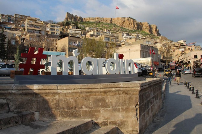 "Bu yıl bir milyon misafiri Mardin'de ağırlamak istiyoruz"
