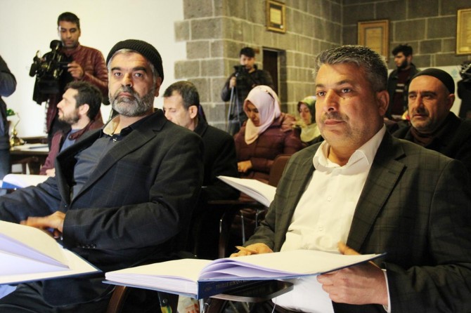 Diyarbakır'da görme engelliler için hocalara 'Braille Alfabe' dersi