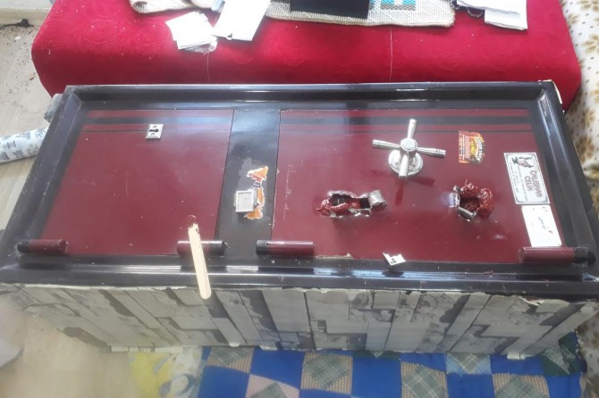 Hana giren hırsızlar 26 dükkanı soydu