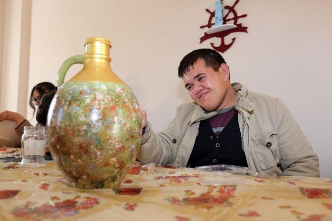 Gürpınar'da çömleğe "engelsiz yaşam" eli