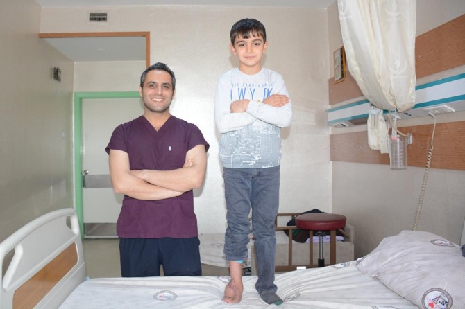 Batman’da ayağı parçalanan çocuğa serbest doku nakli yapıldı