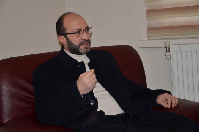 “Ji wan kesên ku bi zimanê xwe perwerde û fêrkirinê xwestin re zextên mezin hat kirin”