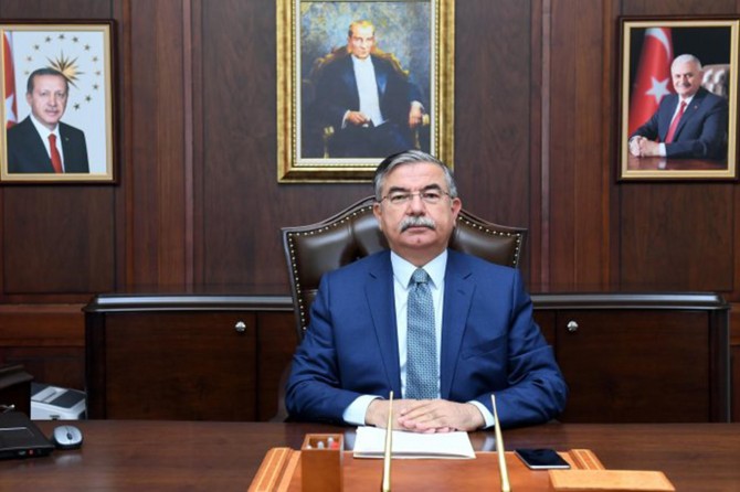 Bakan İsmet Yılmaz'dan yarıyıl tatili mesajı