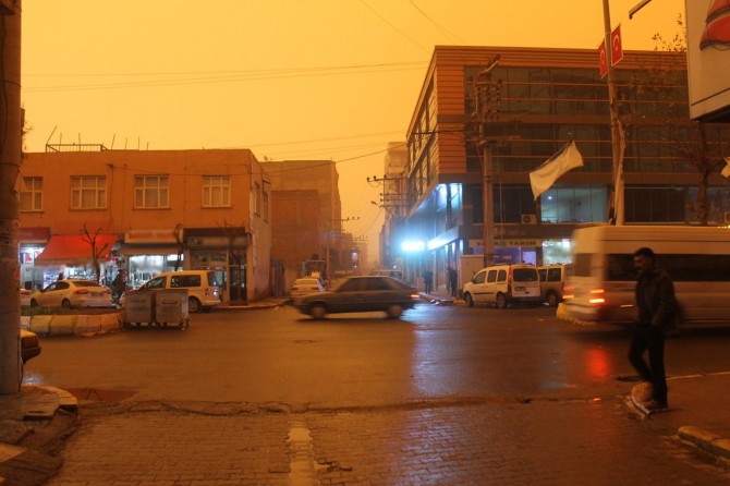 Diyarbakır gündüz vakti geceyi yaşadı
