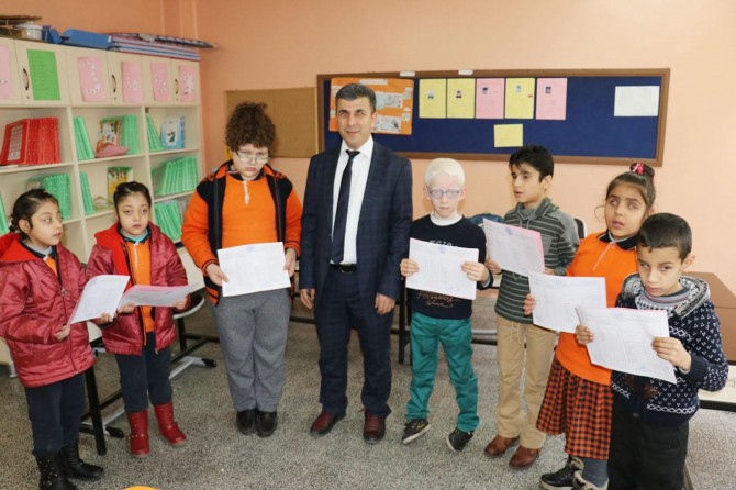 Gaziantep'te görme engelli öğrencilerin çifte karne heyecanı