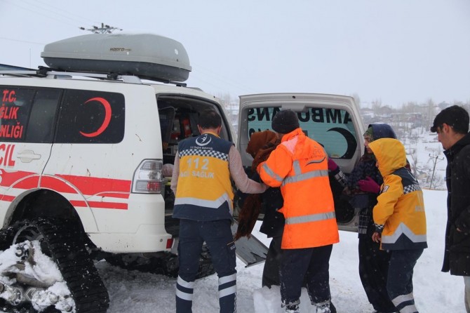 Bingöl Karlıova'da kalp hastasına 4 saat sonra ulaşıldı