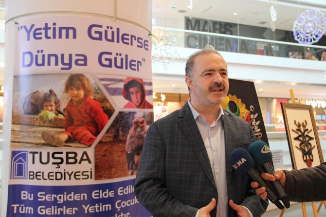 Van Tuşba Belediyesinden Yetim Gülerse Dünya Güler Filografi sergisi