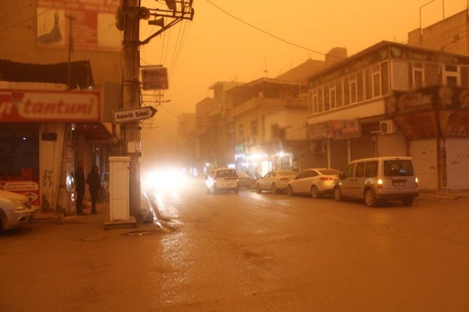 Dust cloud closes shops