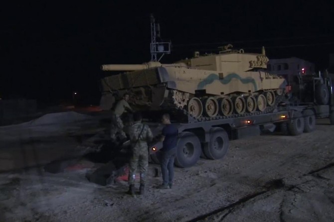 Kara harekâtı için tanklar sınırı geçti