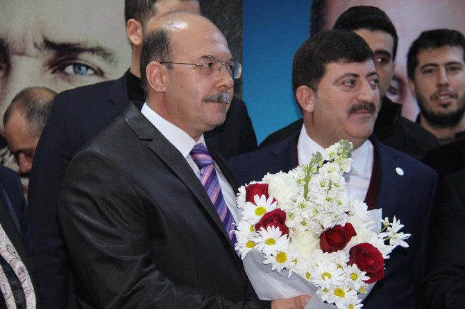 AK Parti Diyarbakır il başkanlığında devir teslim töreni yapıldı