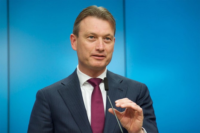 Hollanda: PYD masum değil