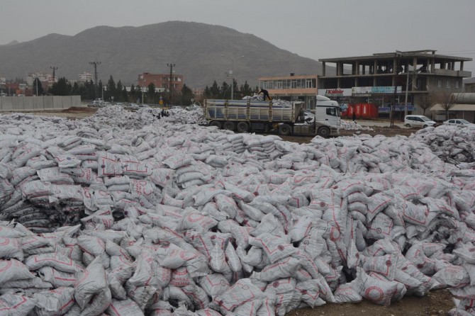 Kozluk'ta kömür yardımının kış ayına sarkması tepkilere neden oldu
