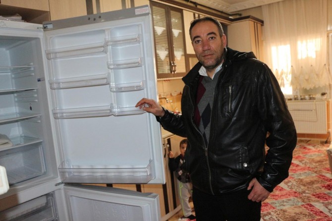 Mardin'de yüksek voltaj nedeniyle ev eşyalarının yanmasına tepki