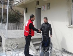 Kızılay'dan Tekerlekli Sandalye Yardımı
