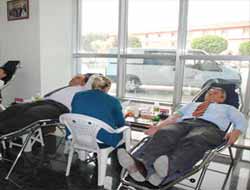 Kızılay Kan Bağışına Belediye Çalışanlarından Destek