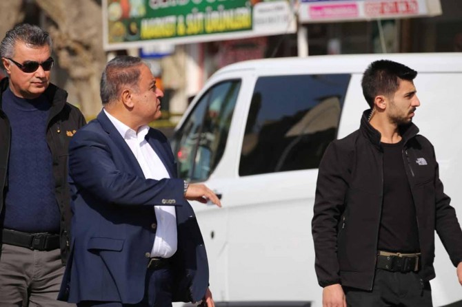 Kilis Valisi: Biri ağır 3 yaralı var