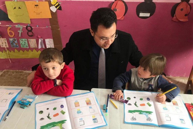 Gürpınar Kaymakamı Özcan ziyaretlerine devam ediyor