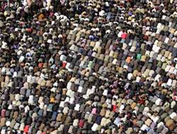 Tahrir Meydanı Yine Karıştı: 120 Yaralı