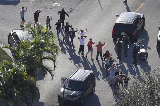 School shooting in the US: 17 dead