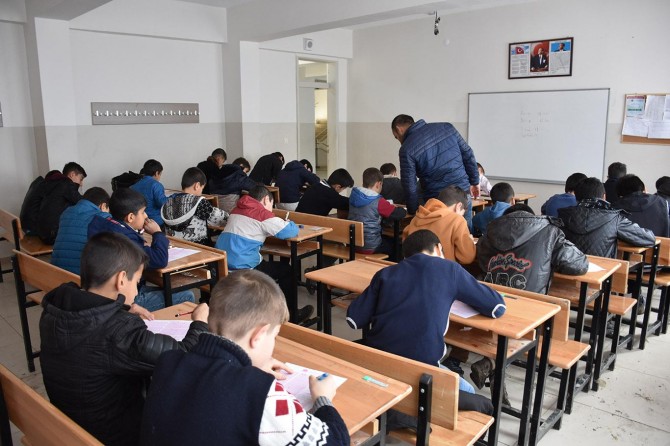 Şırnak'ta binlerce kişi Siyer Sınavı'na katıldı