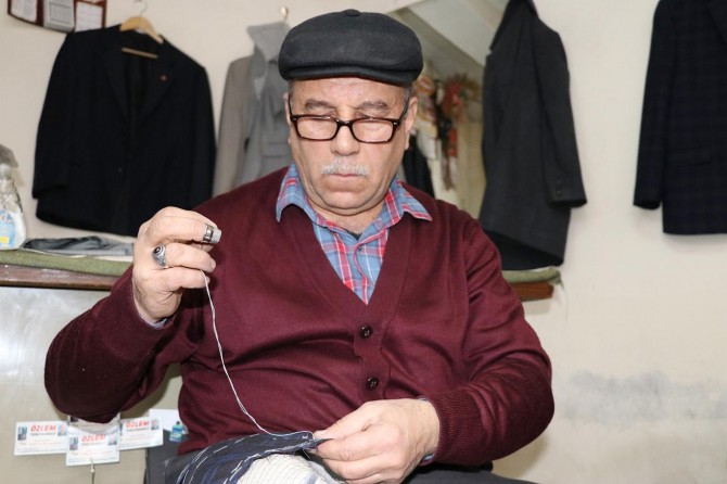 "Yarım asırdır iğne iplik elimden düşmedi"