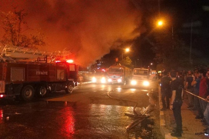 Osmaniye’de çarşıda yangın